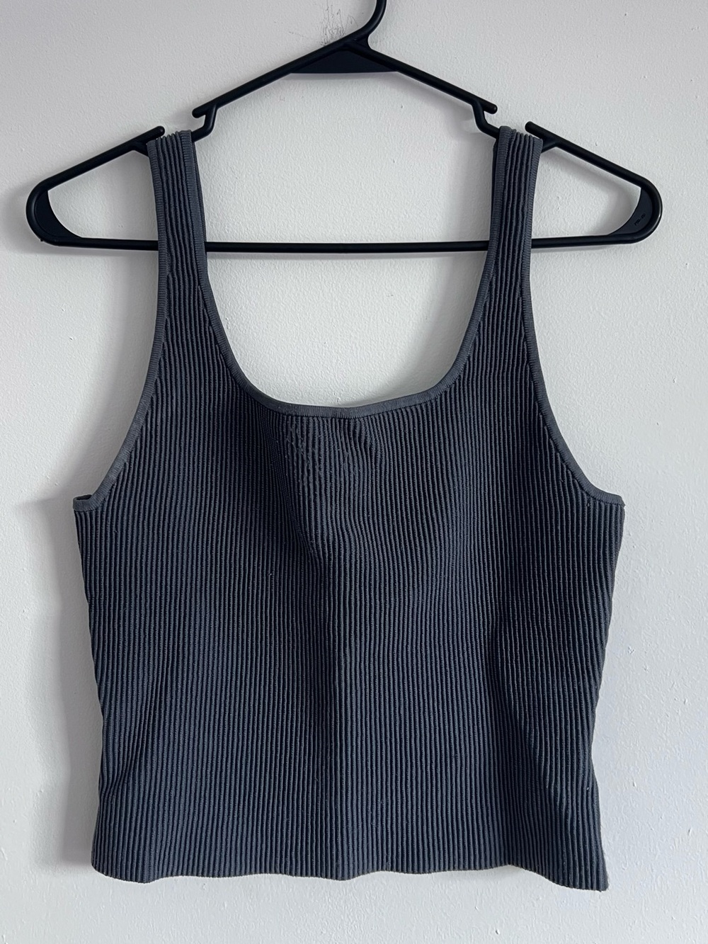 Babaton Ribbed Scoop Neck Tank L Charcoal Gray Minimalist